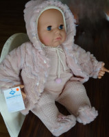 /album/baby-julchen-jolana-design-atelier-wolfert-autorska-hracka-s-latkovym-telem-schildkrot-nemecko/baby-julchen-jolana-atelier-woelfert-schildkroet-autorska-hracka-4-jpg/
